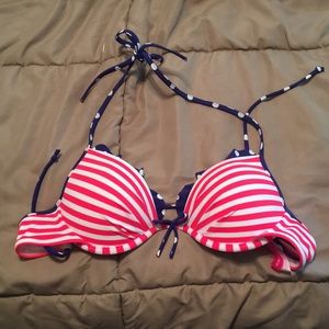Victoria’s secret bathing suit top